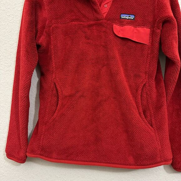 PATAGONIA W's Re-Tool Snap-T Pullover Sweater Outdoor in Cochineal Red Wax - Picture 4 of 7